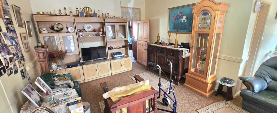 5 Bedroom Property for Sale in Riviersonderend Western Cape